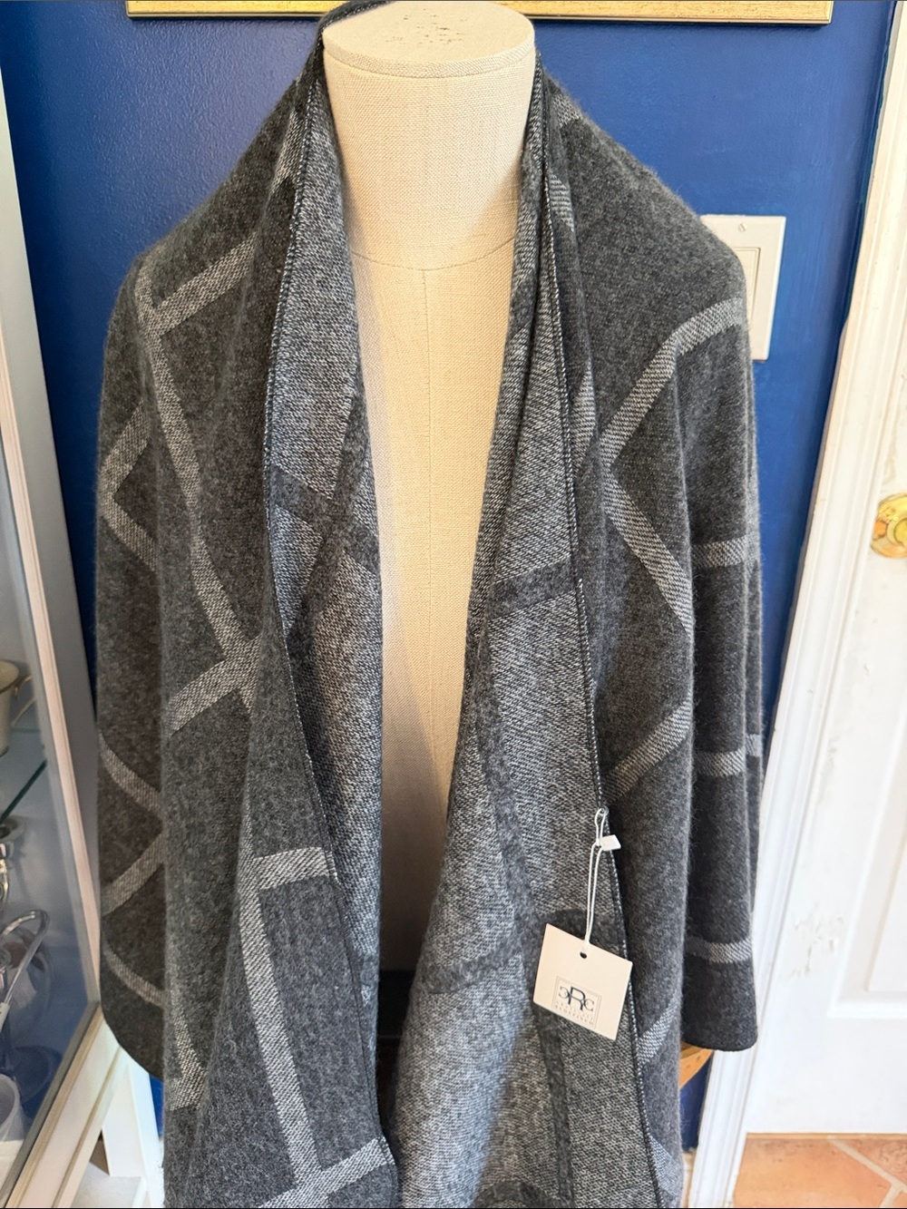 NWT RRC Redefined Gray Windowpane Open Front Wrap Polyester Cardigan/Shawl - Picture 2 of 5